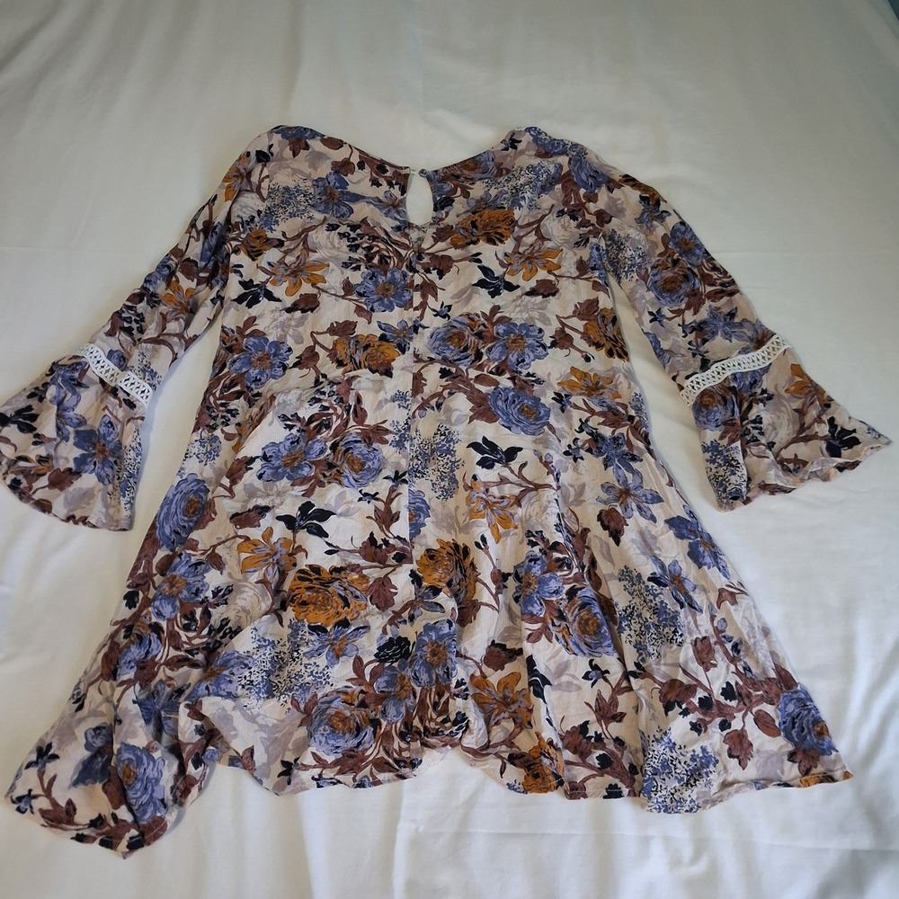 Umgee USA Floral Tunic Dress Medium Boho Crochet Lace V-Neck Bell Sleeve Blue - Picture 14 of 15